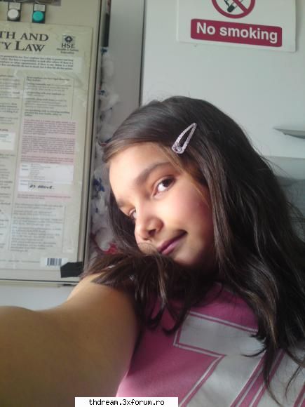 numesc andreea am 11 ani si sunt din bacau :hi:  :zzz:  :rusine: