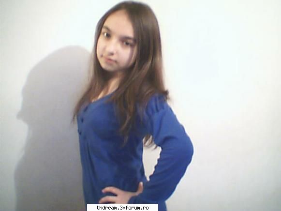 Persoana de sub mine...(PDSM) - FALS.... PSDM are parul Castaniu - ㋖JocUri㋖